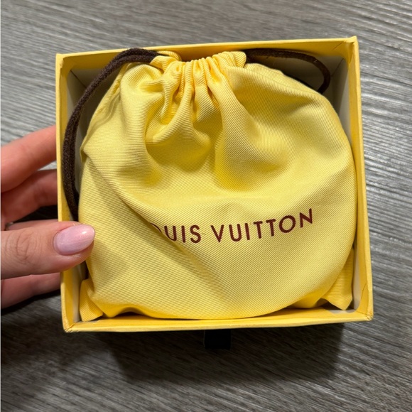 Belt - Picture 8 of 11